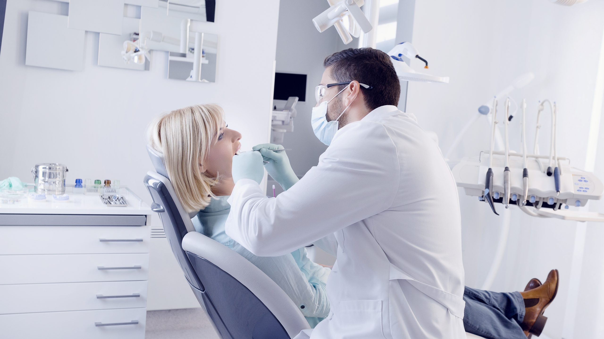 Dentist in Glendale, CA