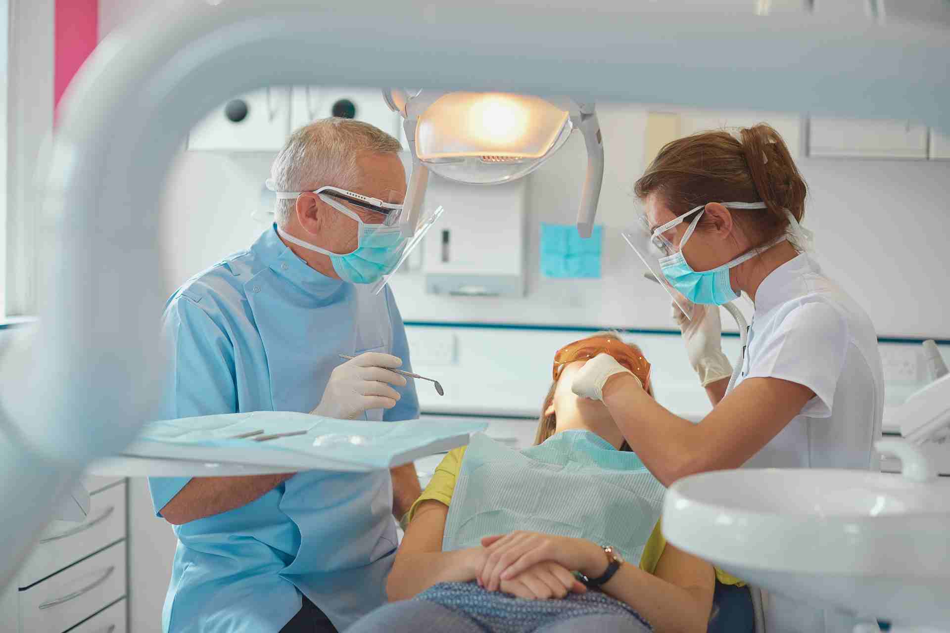Dentist in Glendale, CA